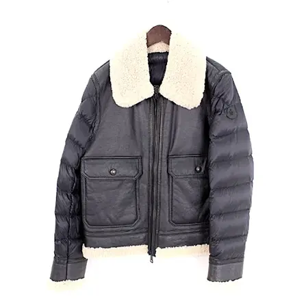 MONCLER(モンクレール) LAREDO ムートンダウンジャケット