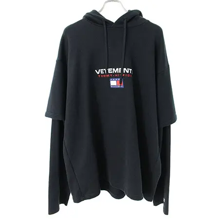 VETEMENTS(ヴェトモン)×TOMMY HILFIGER(トミーヒルフィガー)18SS ロゴレイヤードプルオーバーパーカー