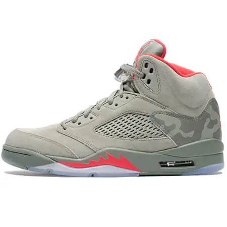 NIKE AIR JORDAN5(ナイキ エアジョーダン5) RETRO ダークスタッコ/リバーロック/バイオベージュ/ユニバーシティレッド 136027-051 限定モデル