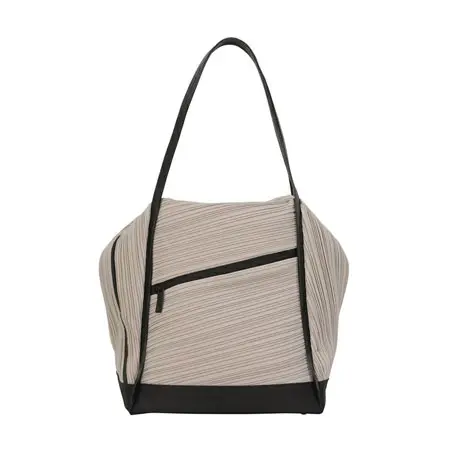 PLEATS PLEASE ISSEY MIYAKE(プリーツプリーズイッセイミヤケ) BIAS PLEATS BAG