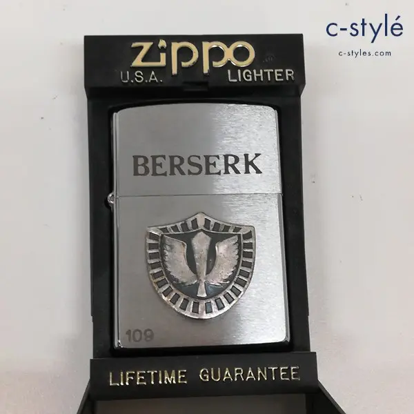 ZIPPO ジッポー ベルセルク 鷹の団勲章 1997年製 オイルライター シルバー 立体プレート シリアル 喫煙具