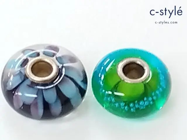 TROLLBEADS トロールビーズ ガラスビーズ マルチカラー シルバートレース ブルーペタルス