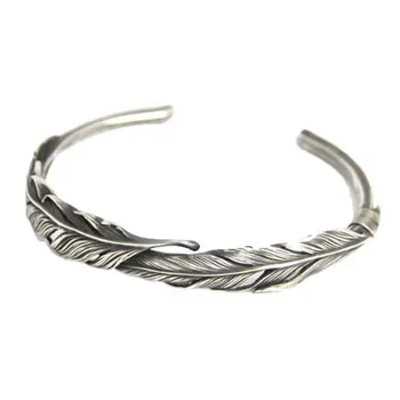 HARIM(ハリム) DOUBLE FEATHER BANGLE