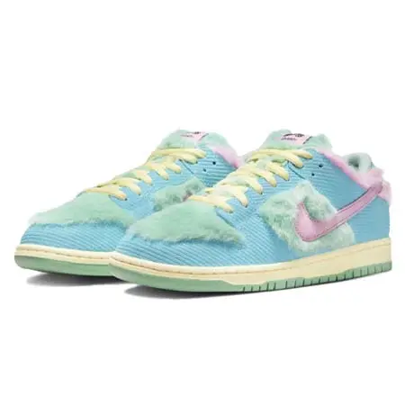 VERDY(ヴェルディ) VERDY × Nike SB Dunk Low Pro QS “Visty/Blue Gaze and Enamel Green”