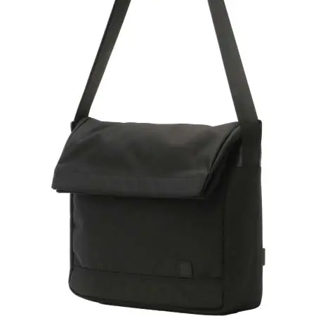 C6(シーシックス) Ribonucleic Messenger メッセンジャーバッグ