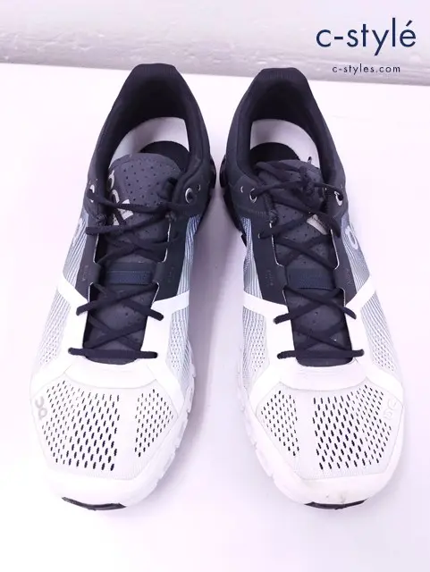 ON オン スニーカー UK9.5 ホワイト×ブラック Cloudflow
