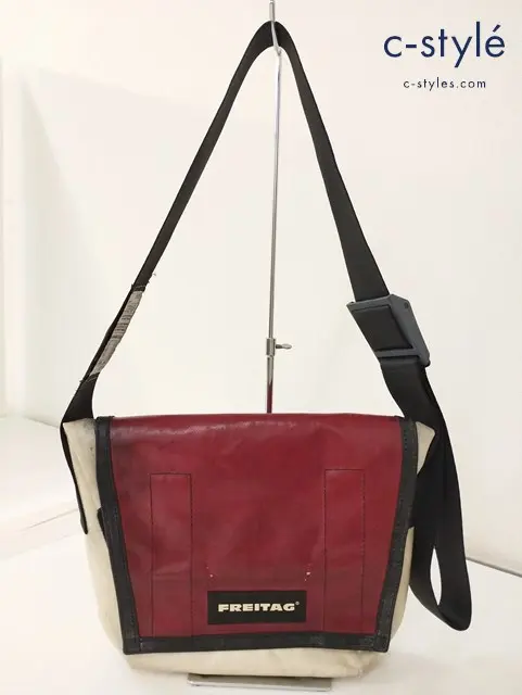 FREITAG フライターグ メッセンジャーバッグ レッド×ホワイト系 ショルダーバッグ