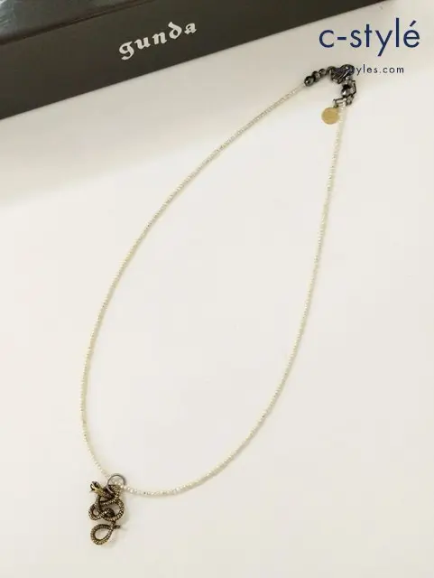 gunda ガンダ ネックレス ホワイト×ゴールド ビーズチェーン スネーク