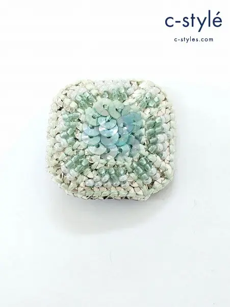 tamas タマス makura ブローチ グリーン×ホワイト系