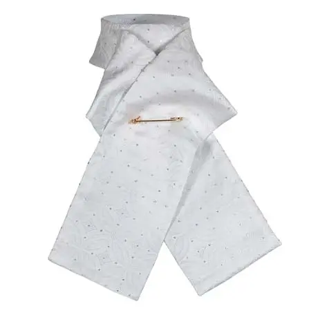 シャイヤー(Shires) 乗馬 ストックタイ Shires Ready Tied Brocade Riding Stock – WHITE