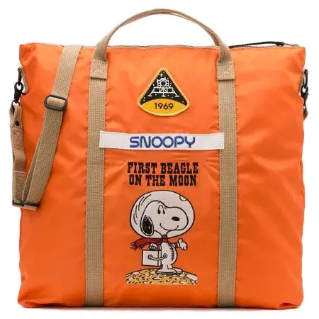 TOYS McCOY(トイズマッコイ) NYLON HELMET BAG SNOOPY “FIRST BEAGLE ON THE MOON”